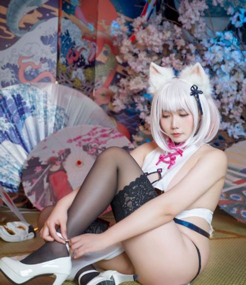 国产美女裸露无遮挡双奶a片视频_BD韩语完整在线观看