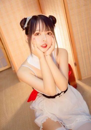 《年轻女教师4》免压劭_高清天堂在线